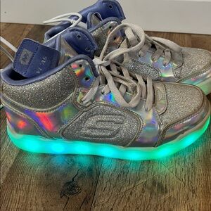 Skechers Kids' Glittery silver Energy lights ultra high tops sz 3 with charger